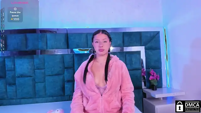 Snapshot of Venus_velez_ chatting on January 2025 01:09:01 PM Venus velez online show from January 2025 01:09:01 PM