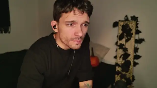 JackDesFeux online show from October 2025 06:41:02 AM