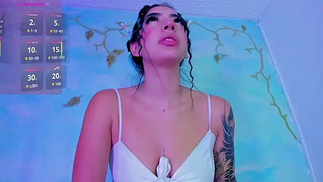 SaturnooStonee online show from October 2025 06:43:01 AM