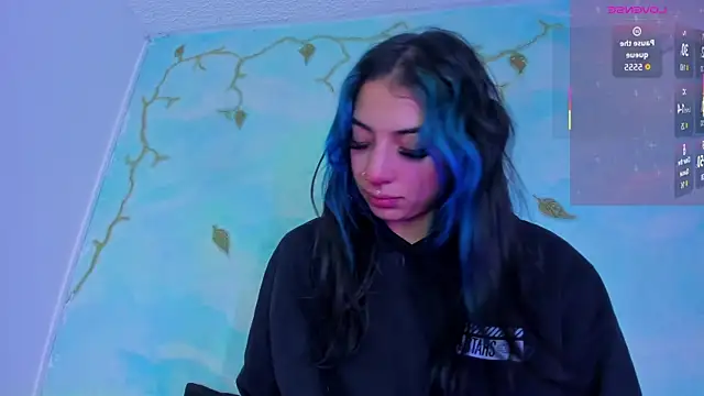 SaturnooStonee online show from December 2025 12:51:01 AM