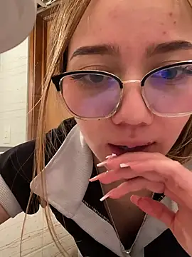 melody-dy online show from December 2024 02:27:02 AM