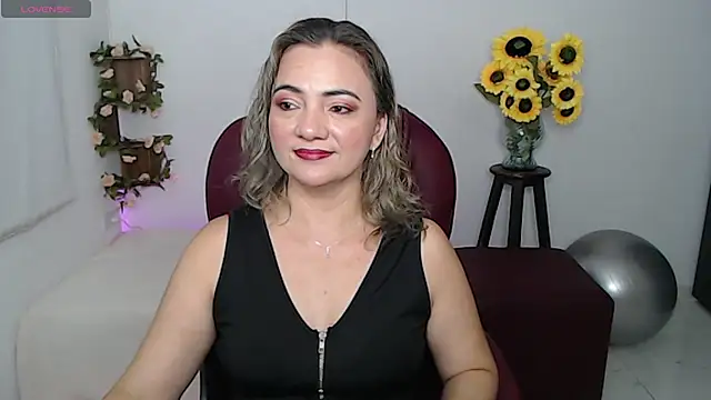 Snapshot of ana_milf chatting on March 2026 12:44:02 PM ana milf online show from March 2026 12:44:02 PM