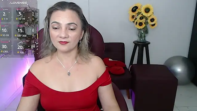 Snapshot of ana_milf chatting on April 2026 01:22:02 PM ana milf online show from April 2026 01:22:02 PM