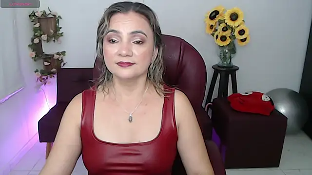 Snapshot of ana_milf chatting on April 2026 12:45:02 PM ana milf online show from April 2026 12:45:02 PM