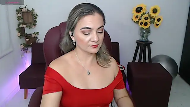Snapshot of ana_milf chatting on April 2026 01:17:02 PM ana milf online show from April 2026 01:17:02 PM