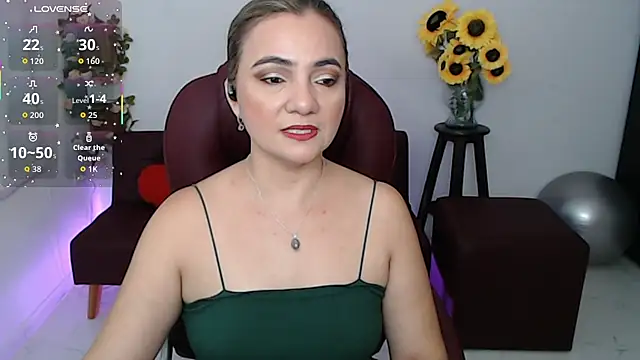 Snapshot of ana_milf chatting on May 2026 02:01:01 PM ana milf online show from May 2026 02:01:01 PM