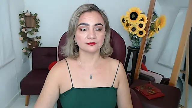 Snapshot of ana_milf chatting on June 2026 01:57:02 PM ana milf online show from June 2026 01:57:02 PM