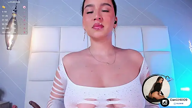 Snapshot of danii_hill_ chatting on September 2025 04:34:02 AM danii hill online show from September 2025 04:34:02 AM