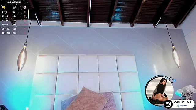 Snapshot of danii_hill_ chatting on November 2025 04:34:02 AM danii hill online show from November 2025 04:34:02 AM