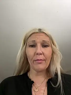 DaisyTailor online show from June 2026 06:03:02 AM