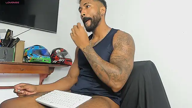 Xander Str0ng online show from December 2025 12:36:02 PM