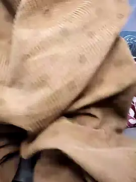 Snapshot of Mie610 chatting on February 2026 10:59:02 PM Mie610 online show from February 2026 10:59:02 PM