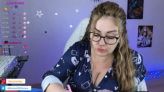 misskaassandraa online show from February 2025 03:32:02 PM