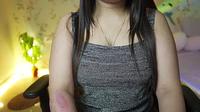 only aleesha online show from December 2024 06:54:02 PM