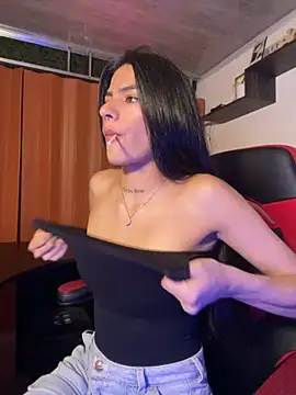 liss hot  online show from October 2025 09:45:01 PM