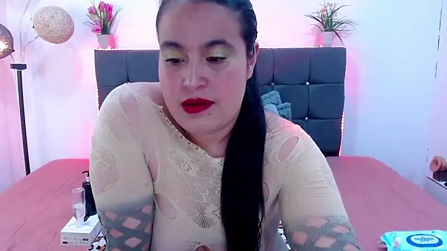 mia xx1 online show from February 2026 03:55:02 AM