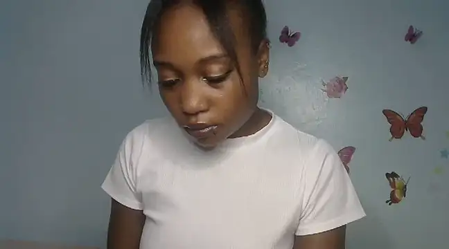 laetitia  online show from March 2025 01:46:01 PM