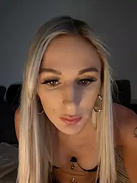 Snapshot of Liana_Lou chatting on December 2024 12:55:01 PM Liana Lou online show from December 2024 12:55:01 PM