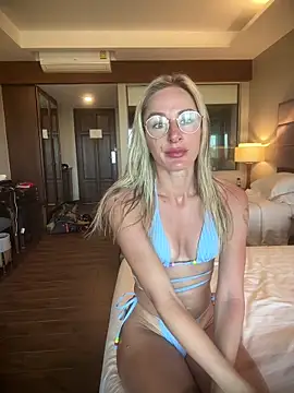 Liana Lou online show from April 2026 06:55:02 AM