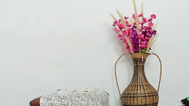 Latin Mature975 online show from October 2025 07:51:02 AM