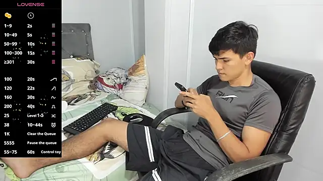 Jacobb Lee online show from January 2025 08:24:01 PM