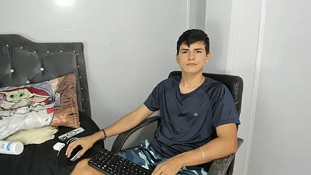 Jacobb Lee online show from March 2025 08:22:01 PM