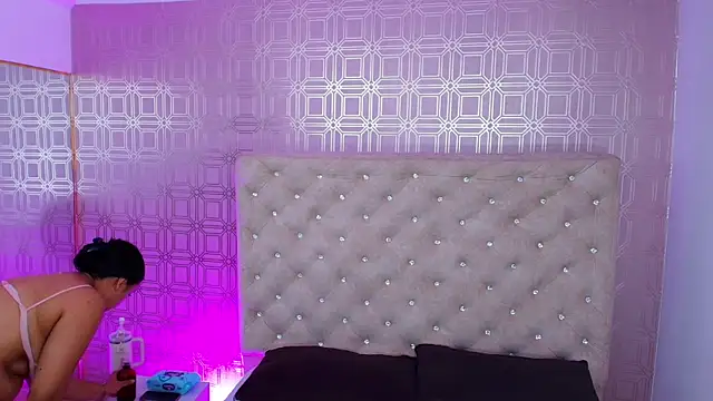 Sara Desire online show from February 2025 12:25:02 PM