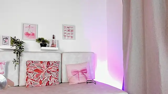 Malka Burning online show from March 2025 08:29:02 PM