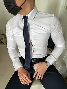 harrylouis1357 online show from January 2025 07:13:02 AM