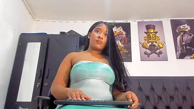 Snapshot of kriixtybrown chatting on February 2025 06:09:01 PM kriixtybrown online show from February 2025 06:09:01 PM