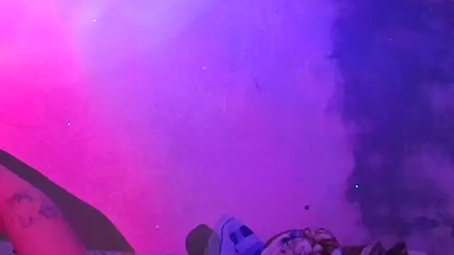 lizza monroe online show from November 2025 11:31:01 PM