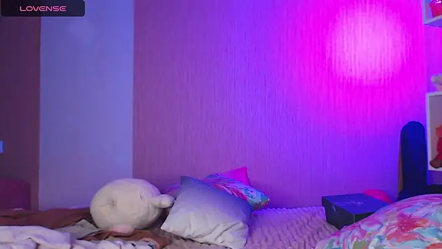 ur kitty   online show from March 2025 01:04:01 PM