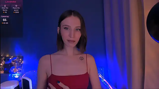 ellaamber online show from February 2025 12:11:01 AM