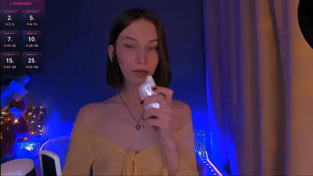 ellaamber online show from March 2025 10:08:02 PM