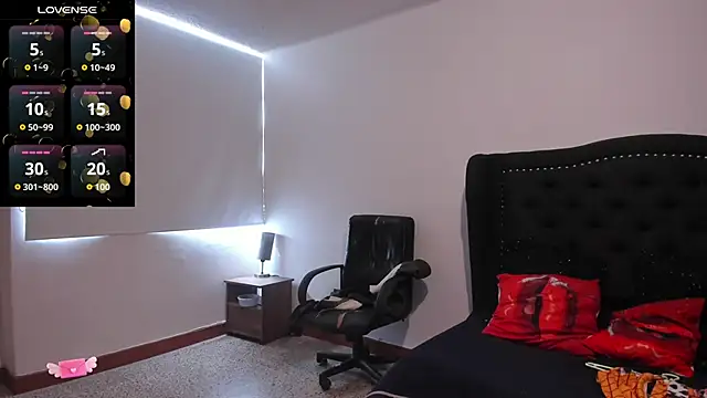 EmaGw online show from November 2025 06:41:02 PM