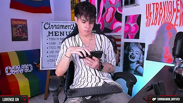cinnamon boyxxx online show from December 2024 04:03:02 AM