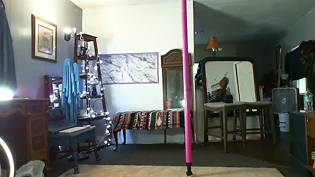 Genevieve143 online show from September 2025 11:19:01 PM