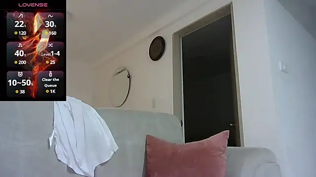 Snapshot of saramartinez1000 chatting on February 2025 07:25:02 PM saramartinez1000 online show from February 2025 07:25:02 PM