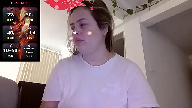 Snapshot of saramartinez1000 chatting on September 2025 03:33:01 PM saramartinez1000 online show from September 2025 03:33:01 PM