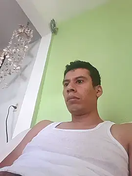 josehot151515 online show from December 2025 05:41:02 PM