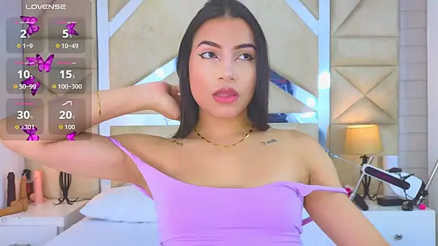 Tiphani walker  online show from September 2025 11:26:02 PM