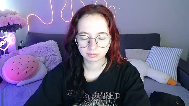 Snapshot of Mini_Diva chatting on July 2026 08:10:01 AM Mini Diva online show from July 2026 08:10:01 AM