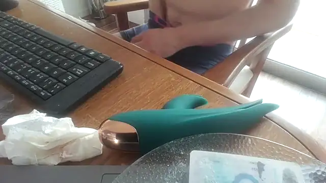 nicolaaaaas online show from March 2025 09:54:02 PM