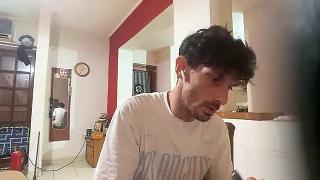 Snapshot of nicolaaaaas chatting on January 2026 05:44:01 AM nicolaaaaas online show from January 2026 05:44:01 AM