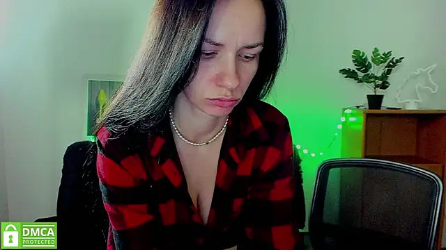 Snapshot of annakillianox chatting on November 2025 06:25:02 AM annakillianox online show from November 2025 06:25:02 AM