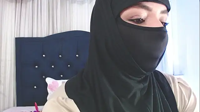 Uzra hayed online show from February 2025 07:38:01 PM