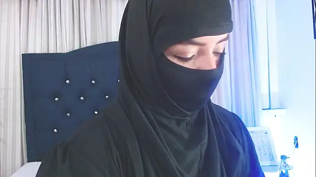 Uzra hayed online show from February 2025 10:48:01 PM