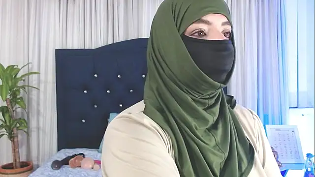 Uzra hayed online show from March 2025 10:52:02 PM