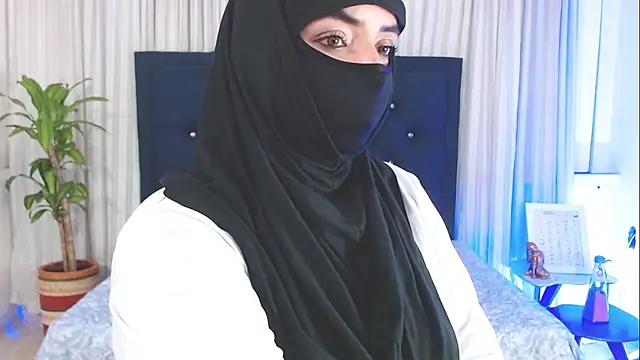 Uzra hayed online show from March 2025 10:38:02 PM