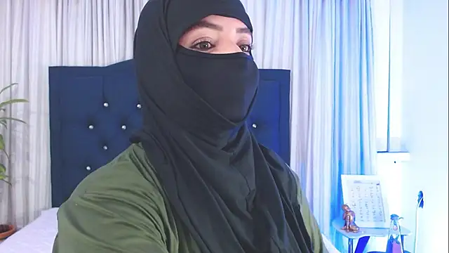 Uzra hayed online show from March 2025 10:21:02 PM